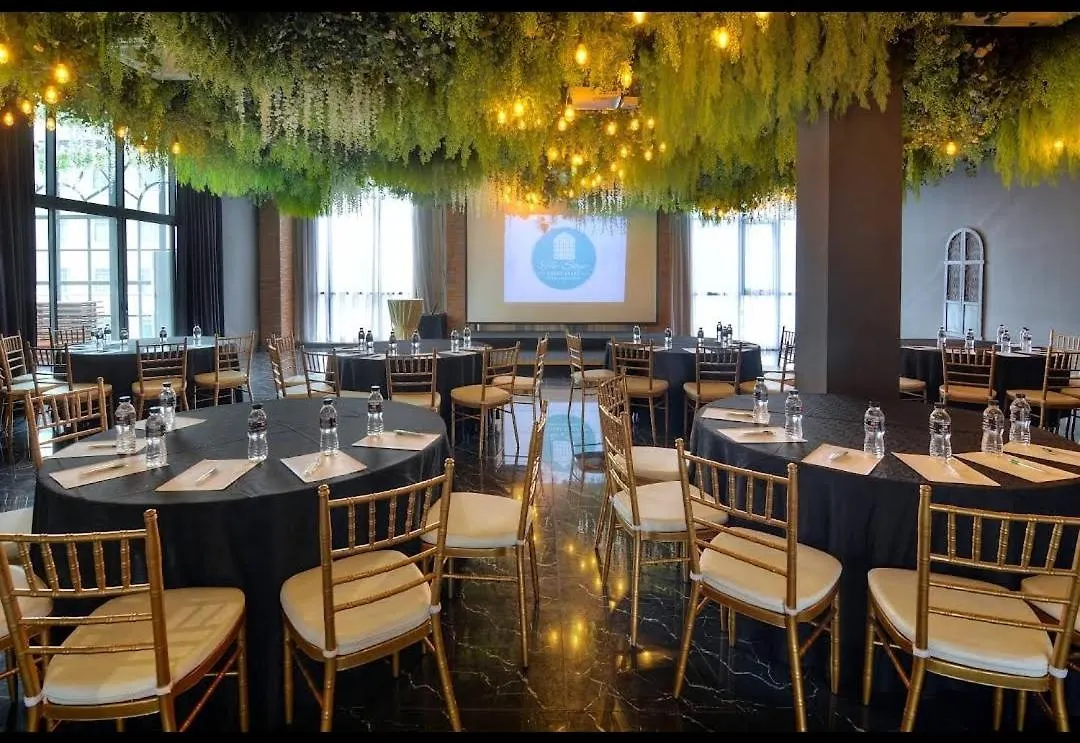 Lägenhetshotell Exclusive Business Suite @ M Summit 191 George Town